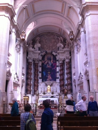 Inside the church of São José.